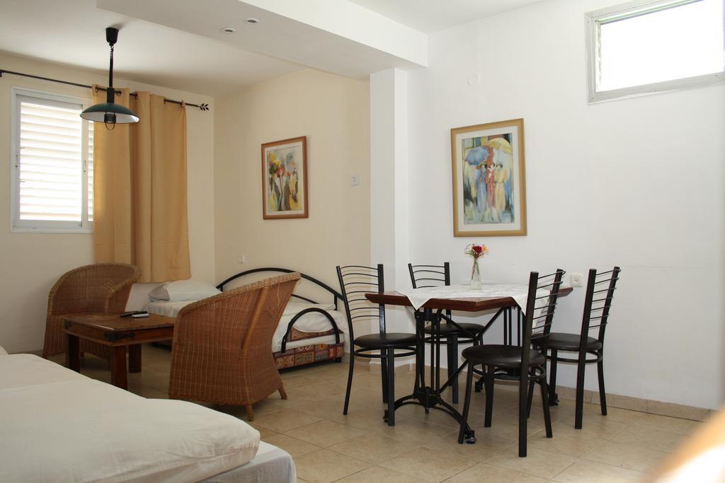 Ga'Aton Motel Naharija Exteriér fotografie